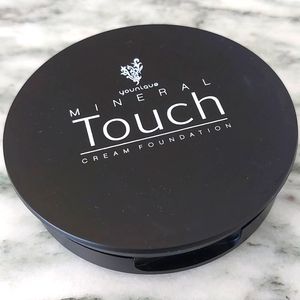 Younique Cream Foundation Mineral Touch